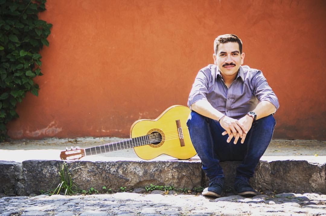 Alan Guerra, mies ja kitara